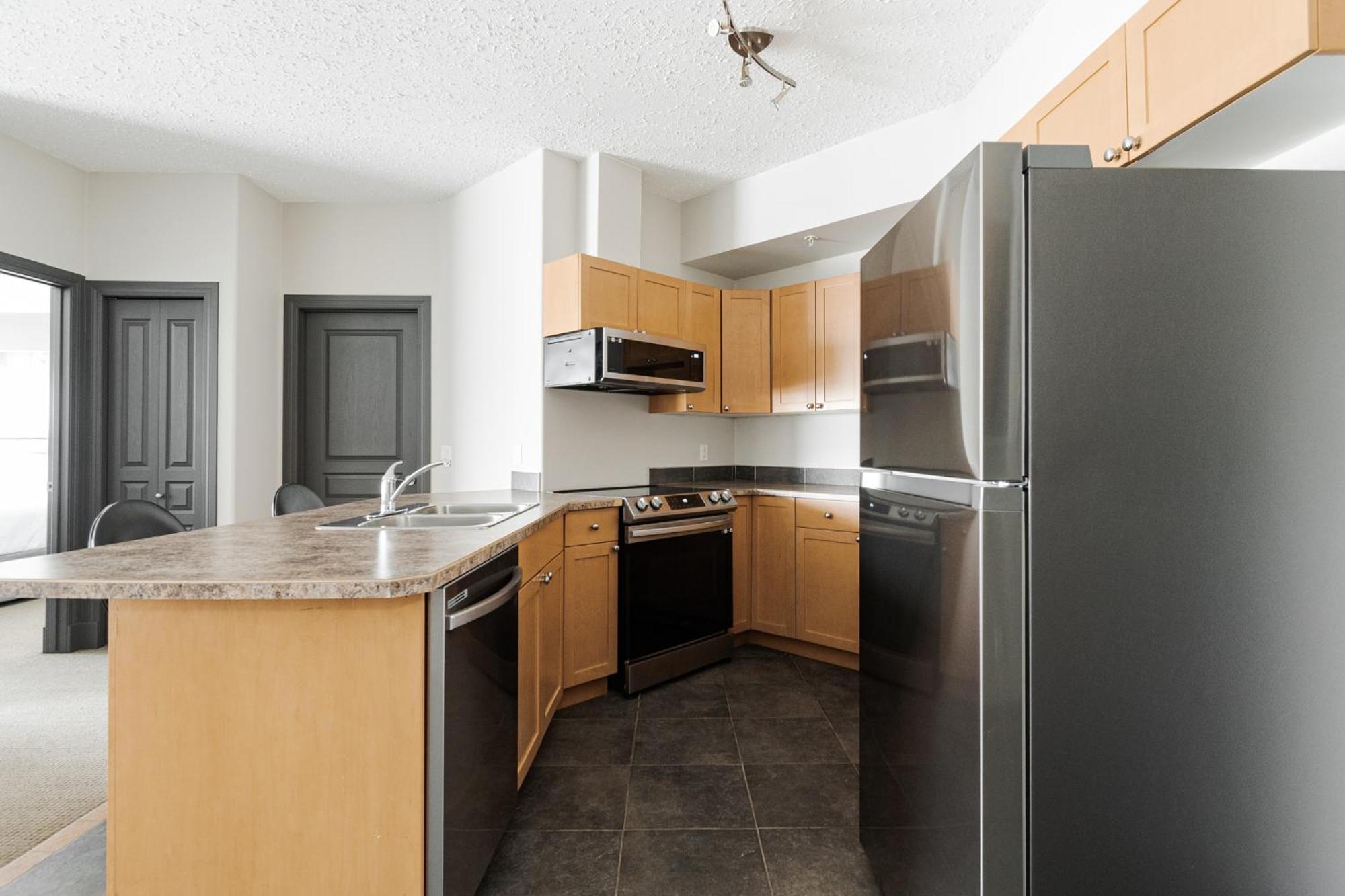 Premier Residence - Форт Макмъри Екстериор снимка